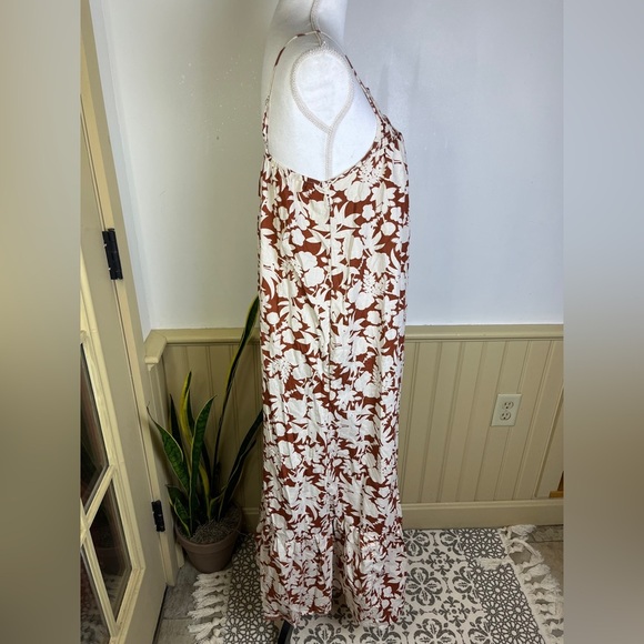 Universal Thread Maxi Dress S Brown White Floral Smocked Tiered Boho Cottagecore - Picture 7 of 10